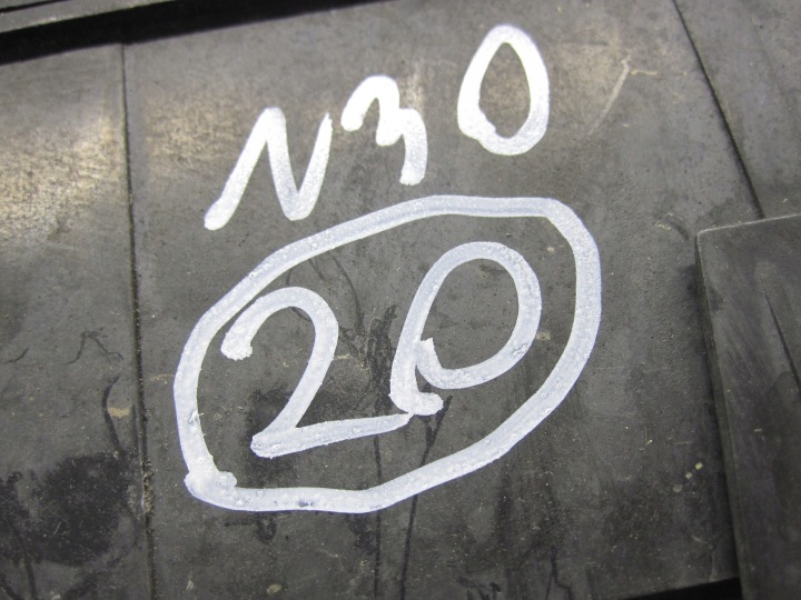 OPEL CORSA E 17R BOÎTE FUSIBLES 39080924 95941608