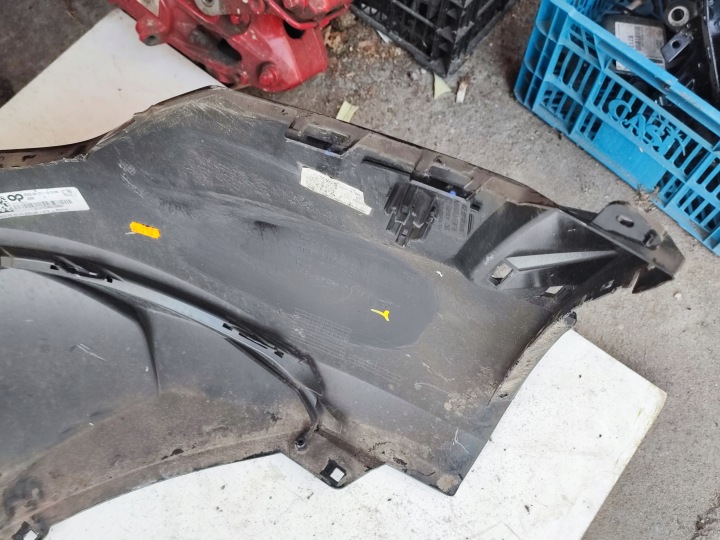 DIFFUSEUR DOUBLURE PARE-CHOCS ARRIÈRE AUDI ETRON E-TRON 4KE 4KE807521B