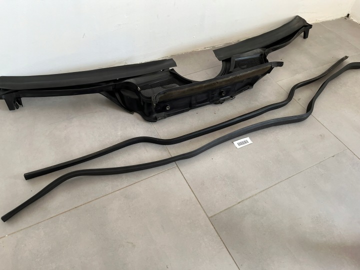 DOUBLURE DE PASSAGE DE ROUE ENSEMBLE MERCEDES W124 1985-1993 1246200778 1246202567 1246200978