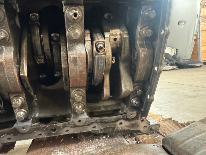 JEEP GRAND CHEROKEE 3.0 CRD MOTEUR POTEAU 642980