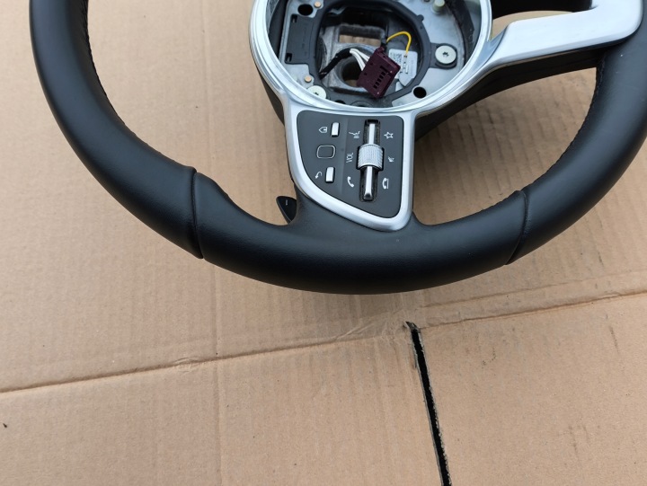 VOLANT MERCEDES W177 W253 W205 PALETTES EN BON ÉTAT