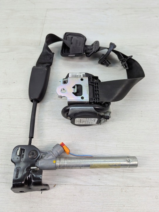 CEINTURE DE SÉCURITÉ TENDEUR DROIT AVANT RENAULT MEGANE III 868840008R