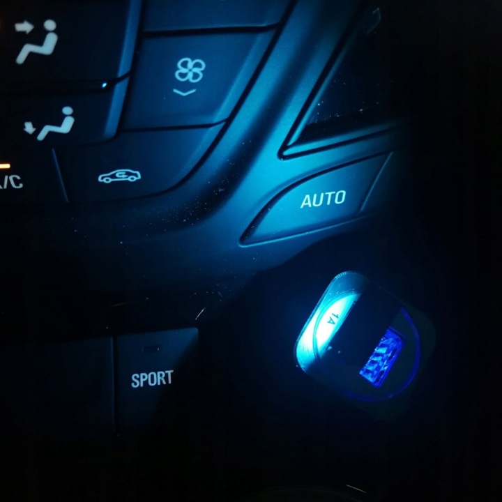 USB LED AMBIENT LIGHT 8 COULEURS RGB DYNAMICZNA