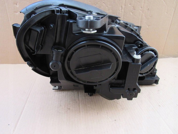 MERCEDES C W204 204 LIFT PHARE GAUCHE AVANT AVANT XÉNON ILS 2048204539