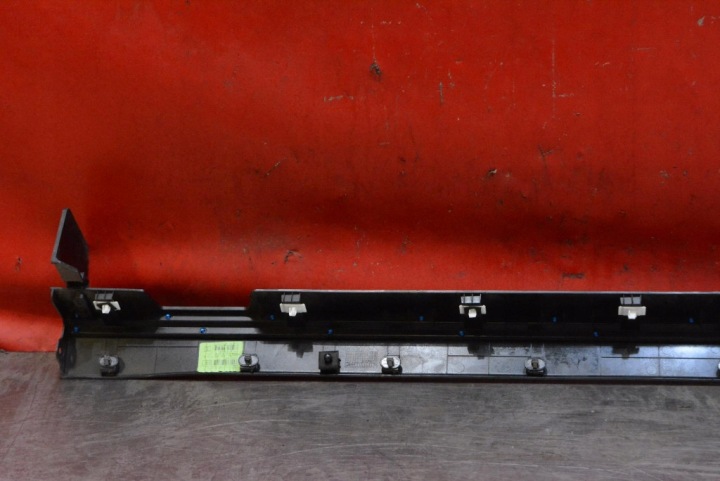 REVÊTEMENT SEUIL DROITE NOIRE 87754-R2000 KIA SPORTAGE 5 V 21-25