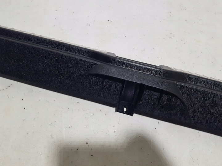 PROTECTION MOULURE COURROIE SEUIL COUVERCLES DE COFFRE MERCEDES GLC W253 X253 A2536907801