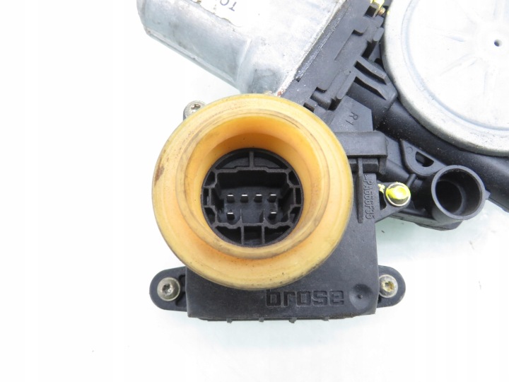 ÉLÉVATEUR VITRES DROIT AVANT TOYOTA COROLLA VERSO 698100F010