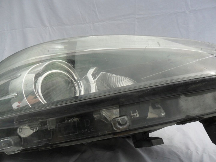 RENAULT SCENIC III LIFT PROJECTEUR DROIT AVANT PHARE DROITE AVANT AVANT