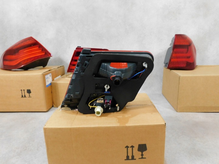 BMW 7 F01 F02 PHARES ARRIÈRE ARRIÈRE LED LIFT ENSEMBLE EUROPE NOUVEAU 7300271 7300272