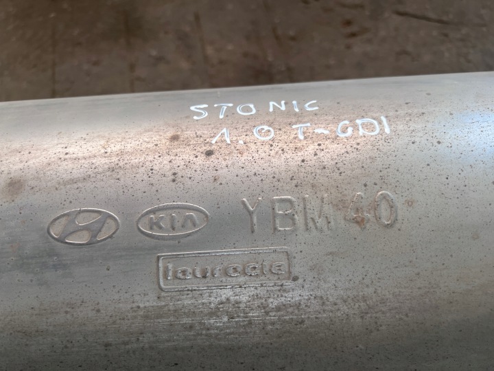 TUYAU D'ÉCHAPPEMENT SILENCIEUX FINAL KIA STONIC 17- 1.0 T-GDI YBM40 30 MILLE KM!