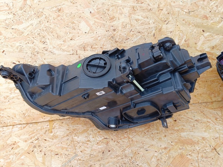 AUDI A3 8Y 2025 LIFT PHARE PHARES DROITE GAUCHE 8Y0941012C 8Y0941011C COMPLET