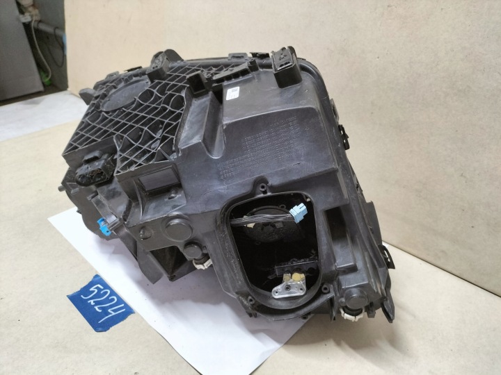 MERCEDES GLC PROJECTEUR GAUCHE A25339065701 (SZCZECIN-GORZOW- POZNAŃ 5224