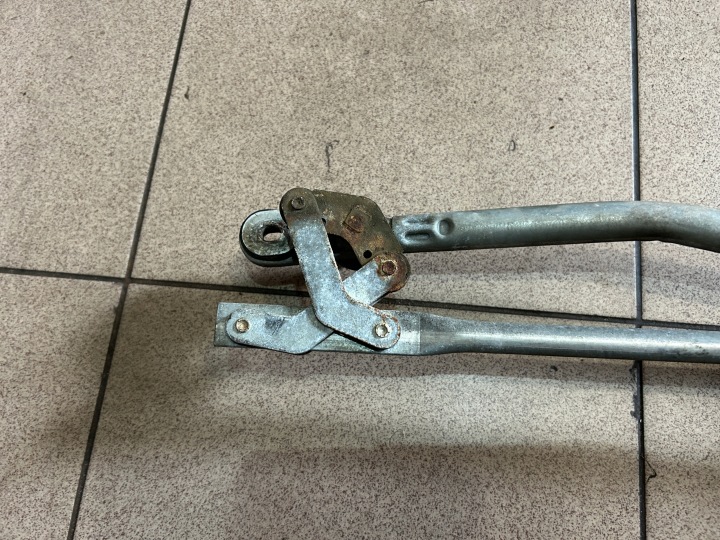 MÉCANISME ESSUIE-GLACES AUDI A8 D2 LIFT EUROPE