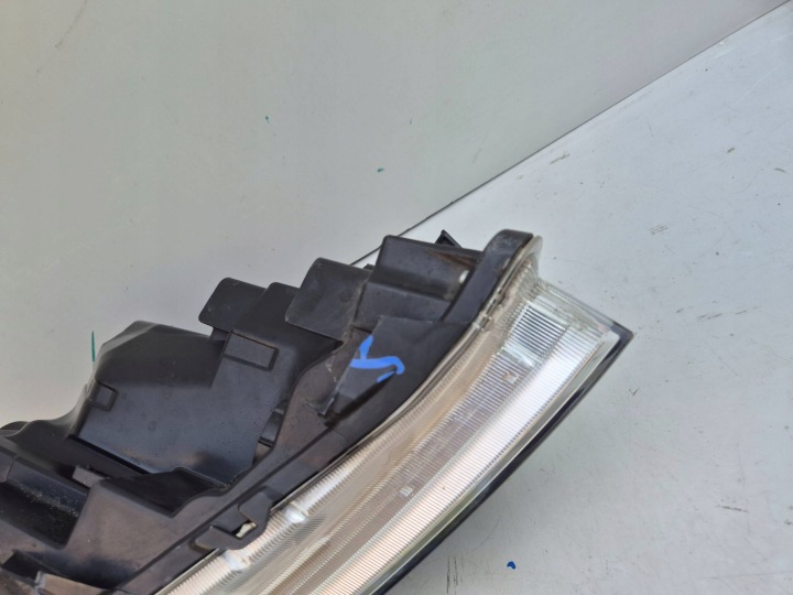 SUZUKI VITARA (LY) LIFT 20- GAUCHE PHARE AVANT 100-7R016 DESCRIPTION