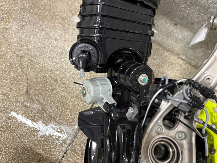 PORSCHE CAYENNE 9Y HYBRIDE ROTULE DE DIRECTION DROIT AVANT 9Y0407246 9Y0616038Q B2.