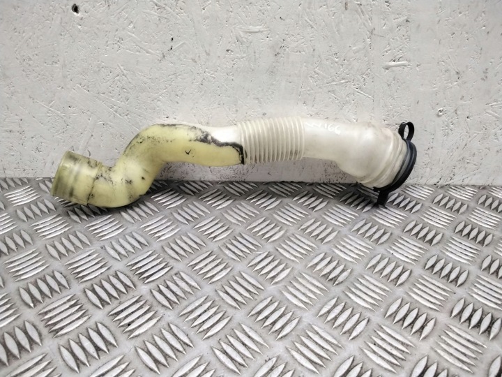 TUYAU GOULOTTE DE REMPLISSAGE LAVE-GLACE AVANT CÔTÉ GAUCHE MERCEDES-BENZ ML W166 1718690108