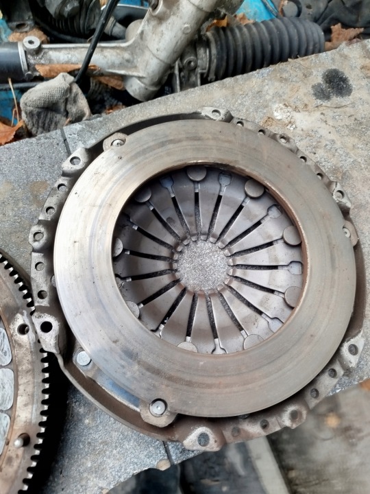 VOLANT D'INERTIE 1.9 TDI VW GOLF 5 V AUDI A3 8P OCTAVIA 2 LEON II 038105273D