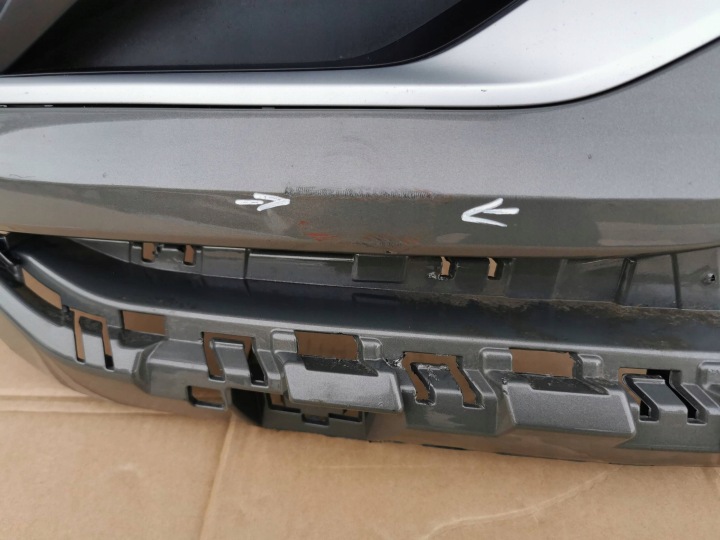 AUDI Q3 II 83A PARE-CHOCS AVANT ANGLE DROIT GRILLE 83A807438A