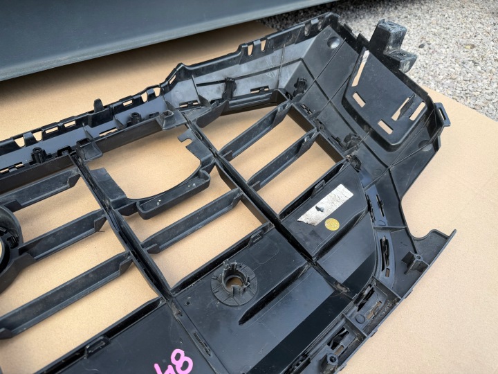 AUDI Q8 SQ8 4M8 18- GRILLE CALANDRE RADIATEUR 4M8853651AF G48