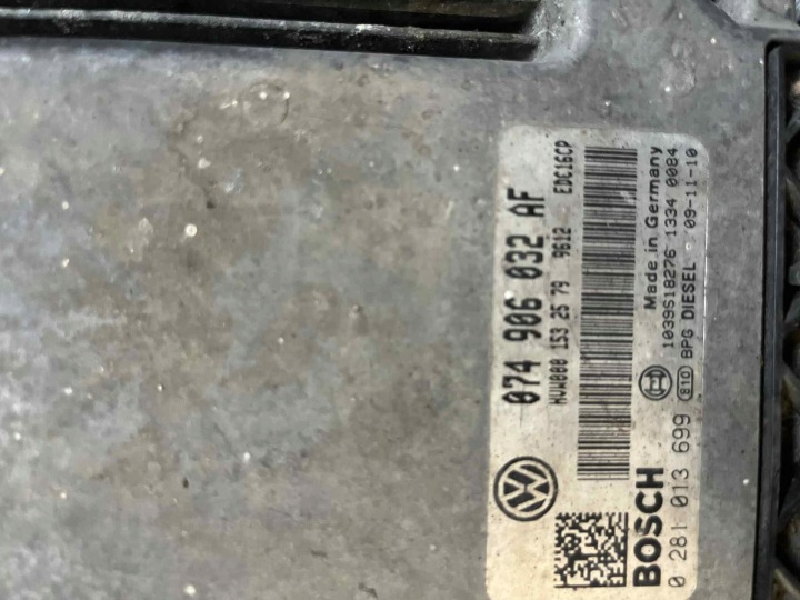 VW CRAFTER 2,5 TDI 2006 R ORDINATEUR 0281013699 KIT