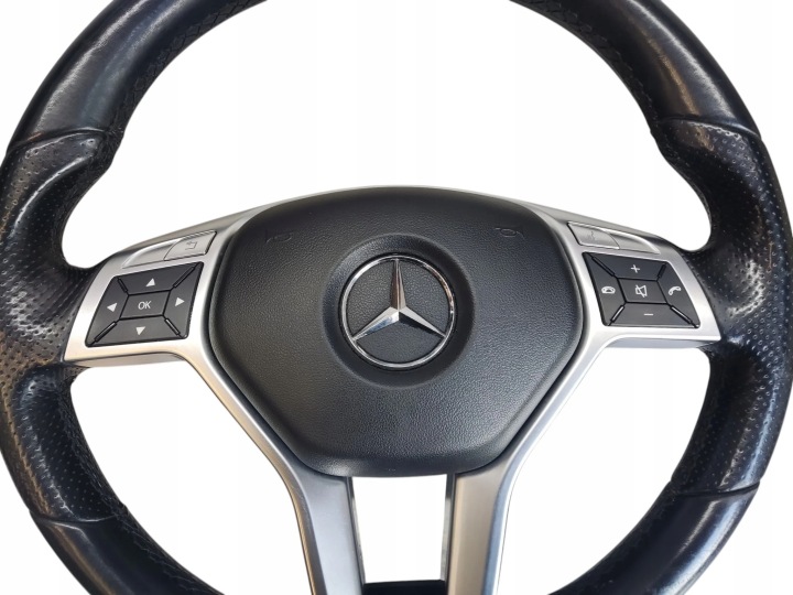 MERCEDES C CLASSE W204 LIFT VOLANT AVEC COUSSIN AIRBAG CUIR A1728602802
