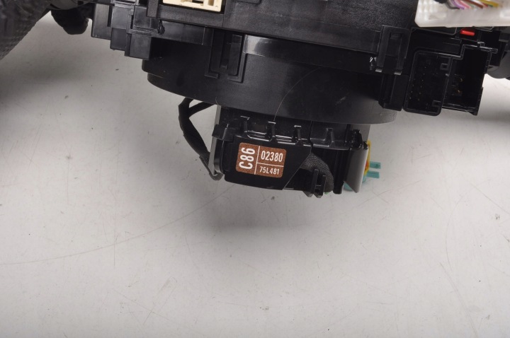 TOYOTA COROLLA E21 COMMUTATEUR COMPOSITE 02D7017J910 02A3017J915