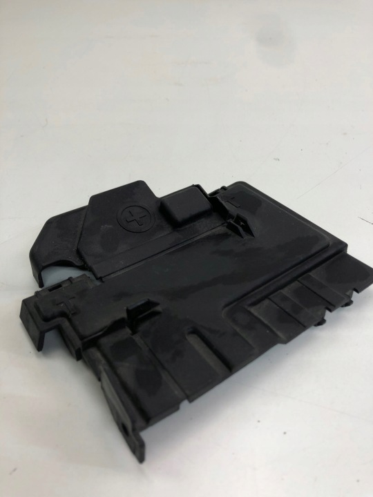 VW SEAT SKODA PROTECTION CHÂSSIS COUVERCLE FUSIBLES 6R0915429A