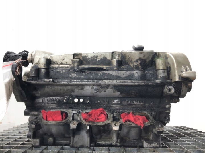 CULASSE GAUCHE AUDI A6 C5 06C103373F ASN 3.0 220KM