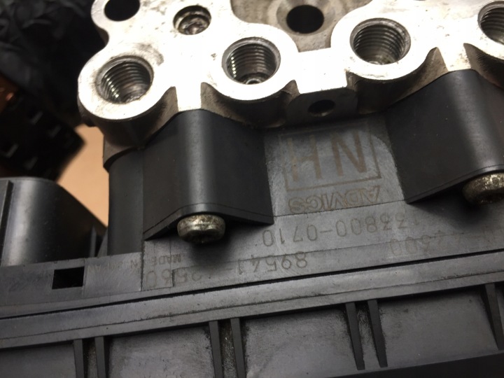 TOYOTA RAV 4 IV 2.0D4D POMPE ABS 44540-42300