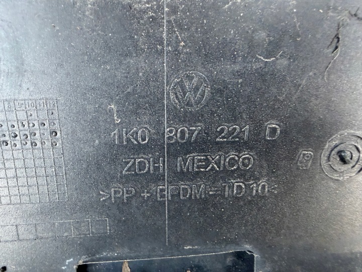 PARE-CHOCS AVANT AVANT VW GOLF V UNIVERSEL JETTA 1K0807221D