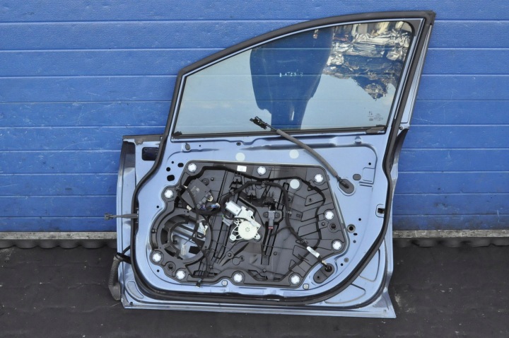 FORD FIESTA MK8 5D 2020R PORTES DROIT AVANT