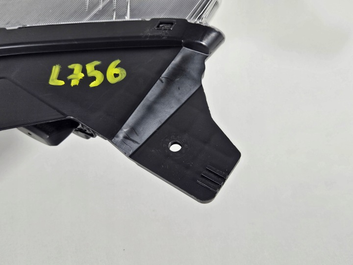 PHARE GAUCHE AVANT AVANT HYUNDAI BAYON LED FJD POUCES