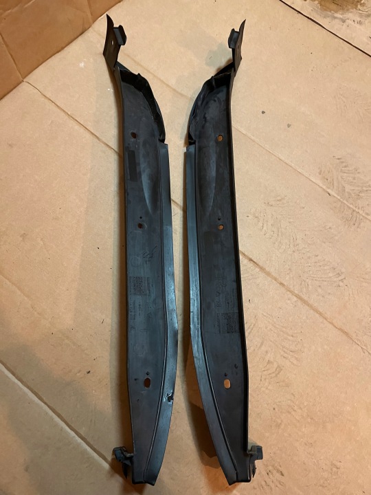 PORSCHE MACAN 95B INSONORISATION AILES 95B854777B 95B854778B