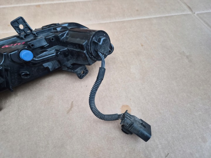 PHARES ANTIBROUILLARD LED DROIT PEUGEOT 308 III ORIGINAL