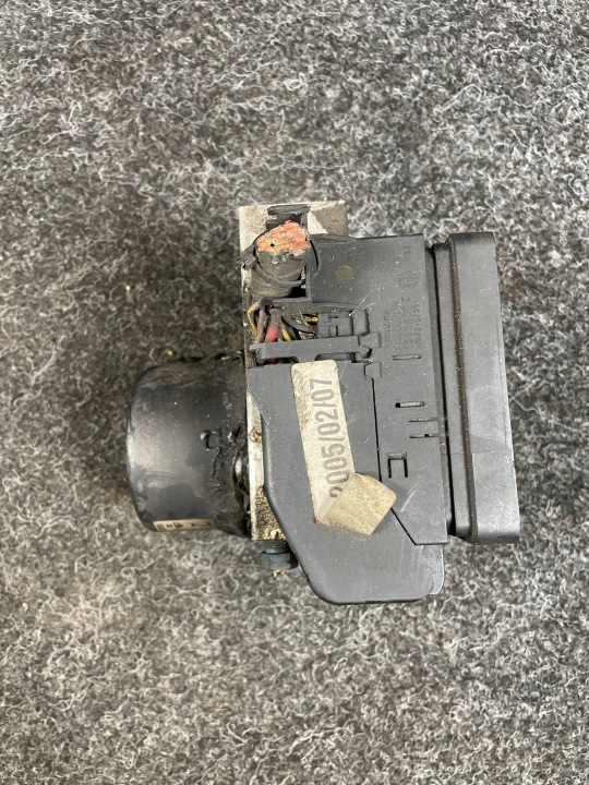 VOLVO S60 I LIFT POMPE ABS ATE 30643982 P30643979
