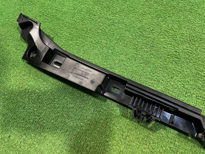 BMW 5 F10 F11 GLISSIÈRE FIXATION BAGUETTES SEUIL ARRIÈRE DROIT DROIT ARRIÈRE 7204022