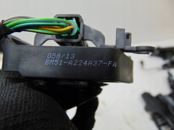 POIGNÉE EXTÉRIEUR PORTES GAUCHE AVANT FORD FOCUS MK3 BV6T-14F302-AAE