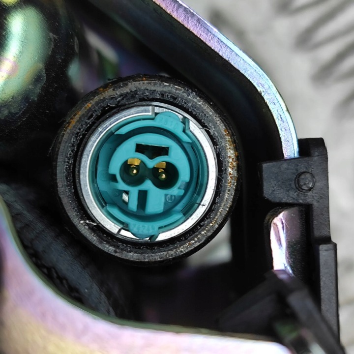 CEINTURE DE SÉCURITÉ ARRIÈRE GAUCHE VOLVO V60 II (225, 227) L005795 33504371 2.0L