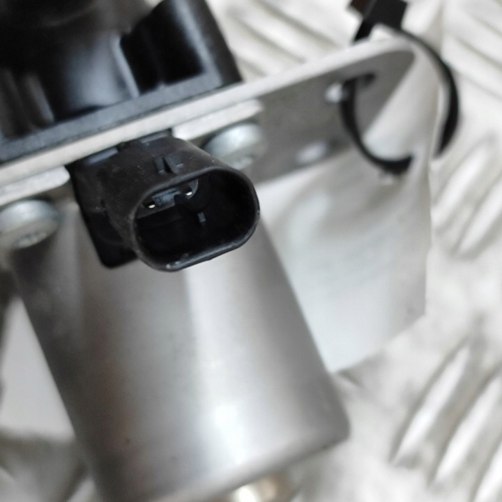 POLESTAR 2 2024 CHAUFFAGE LIQUIDE REFROIDISSEMENT