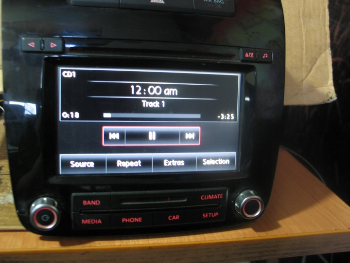 RADIO AUTOMOBILE NAVIGATION VW TOUAREG 10-15R. 7P6035180