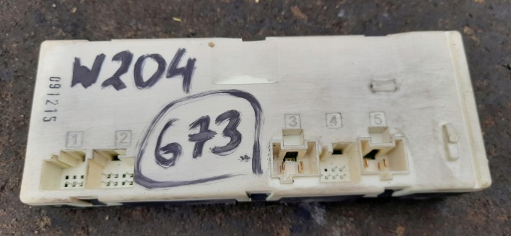 MODULE CONTRÔLEUR COUVERCLES DE COFFRE MERCEDES W204 A2129004203