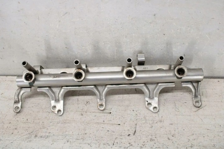 MOULURE INJECTION VW PASSAT B6 (3C2) 06J133317G 1.8L GASOLINE 2010