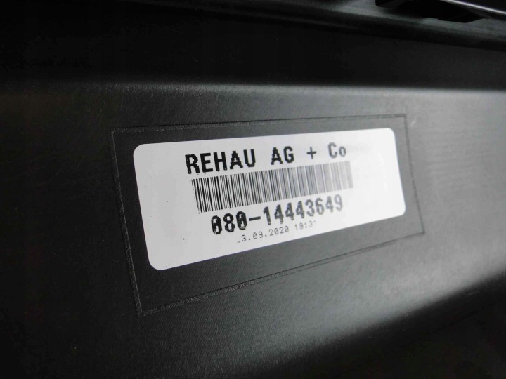 MERCEDES GLC 253 X/C MOULURE SEUIL GAUCHE DROITE