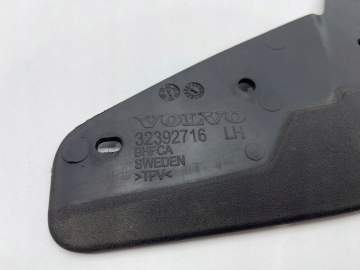 DÉFLECTEUR ARRIÈRE GAUCHE CÔTÉ VOLVO XC40 32392716 ESSENCE