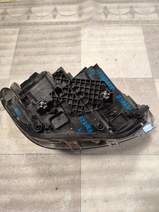 PROJECTEUR GAUCHE BMW 1 F20 F 21 2011-2015 NR ORIGINE 7229671