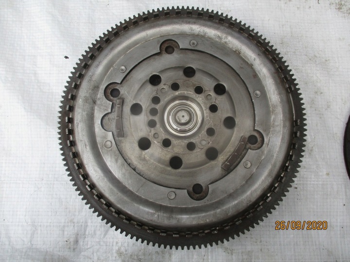 EMBRAYAGE VOLANT BIMASSE LUK VW NOUVEAU BEETLE 2.3