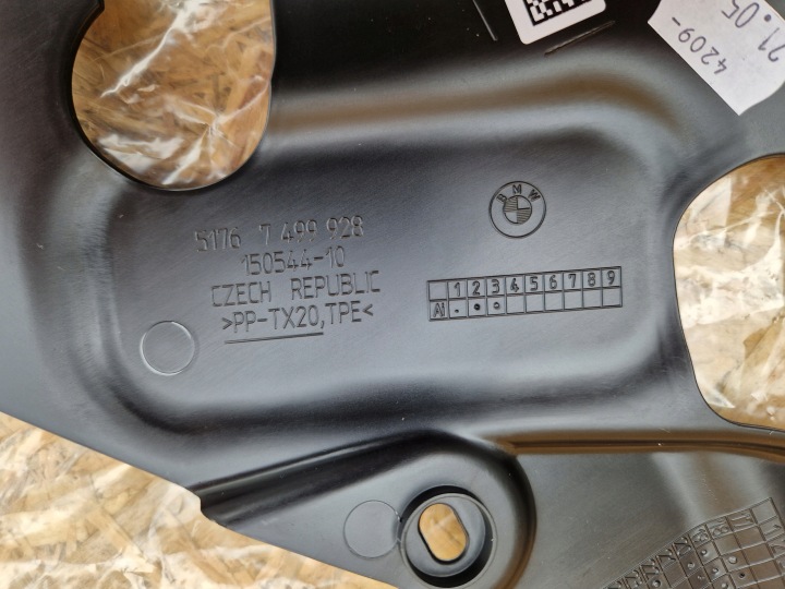 PROTECTION CALANDRE PHARES DROITE AVANT BMW 3 G20 G21 NEUF ORIGINE