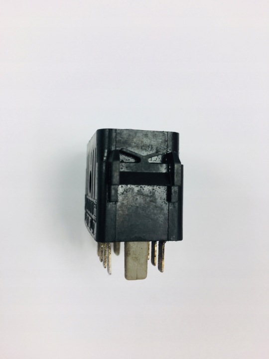 COMMUTATEUR POIGNÉE ROTATIVE RÉGLAGES HAUT-PARLEURS FADER MERCEDES W124 1248202010
