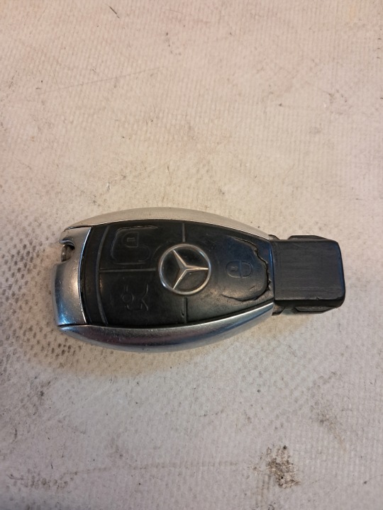 CONTACTEUR D'ALLUMAGE CLÉ MERCEDES W204 A2045450908