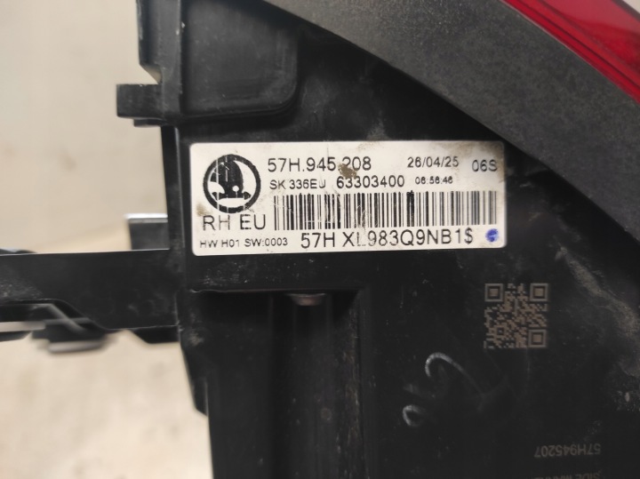 SKODA KODIAQ 2 II 24- PHARE DROITE ARRIÈRE LED 57H945208